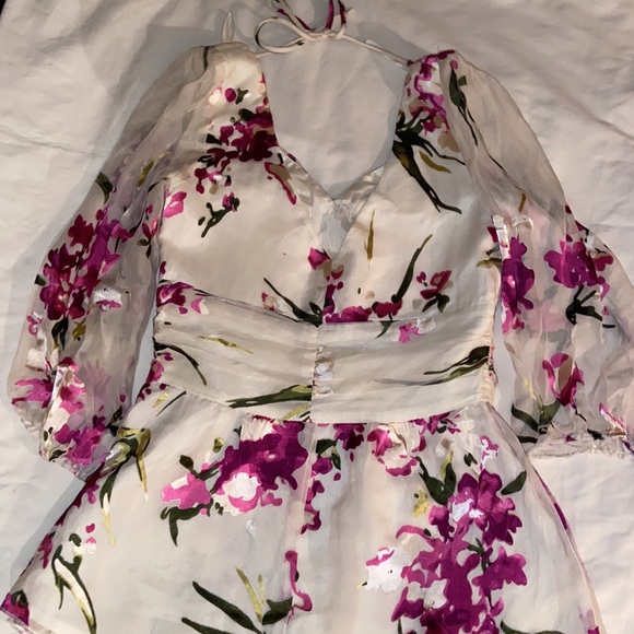 Women - Picture 2 of 4